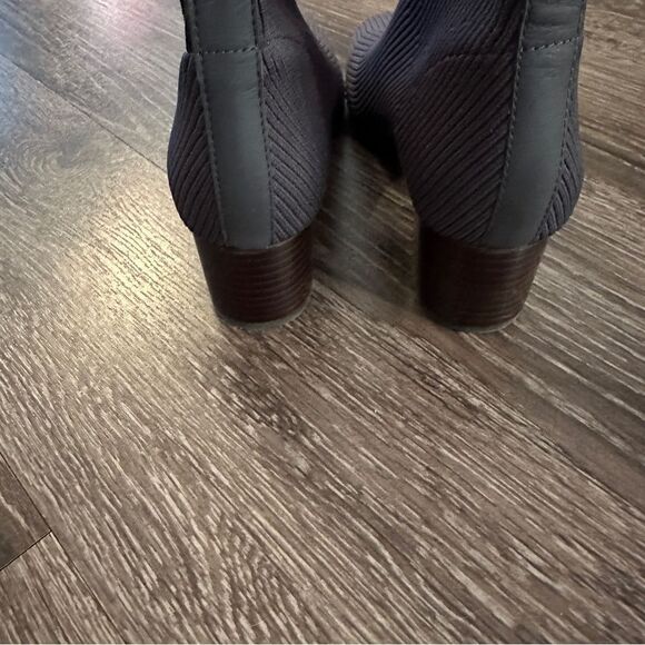 Everlane the Glove Boot in Grey - Picture 6 of 8